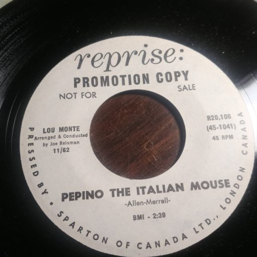 Lou Monte - Pepino The Italian Mouse / What Did Washington Say (When He Crossed The Delaware) (7", Single, Promo) (Very Good Plus (VG+))