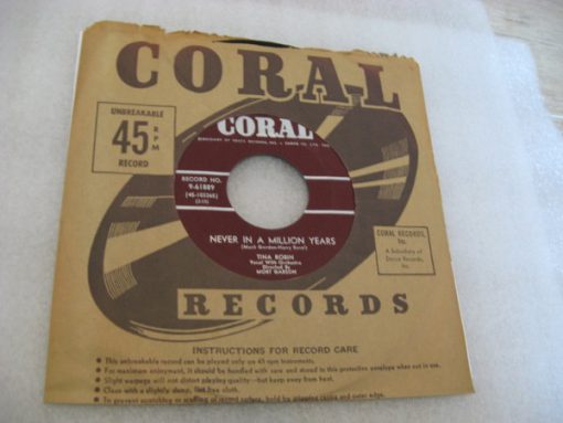 Tina Robin - Ca C'est L'amour / Never In A Million Years (7", Single) (Very Good Plus (VG+))