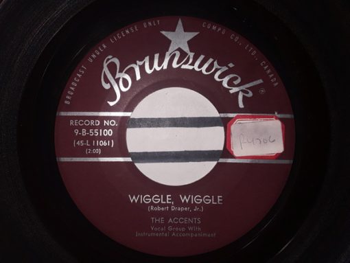 The Accents (9) - Wiggle, Wiggle / Dreamin' And Schemin' (7", Single) (Near Mint (NM or M-))