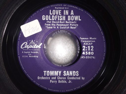 Tommy Sands - Love In A Goldfish Bowl (7", Single) (Very Good Plus (VG+))