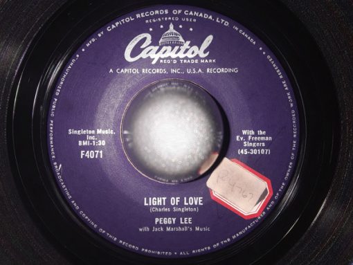 Peggy Lee - Light Of Love (7", Single) (Very Good Plus (VG+))