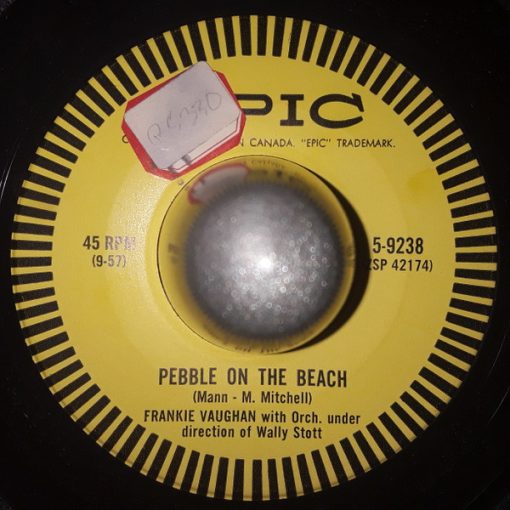 Frankie Vaughan - Pebble On The Beach / Isn't This A Lovely Evening (7", Single) (Very Good Plus (VG+))