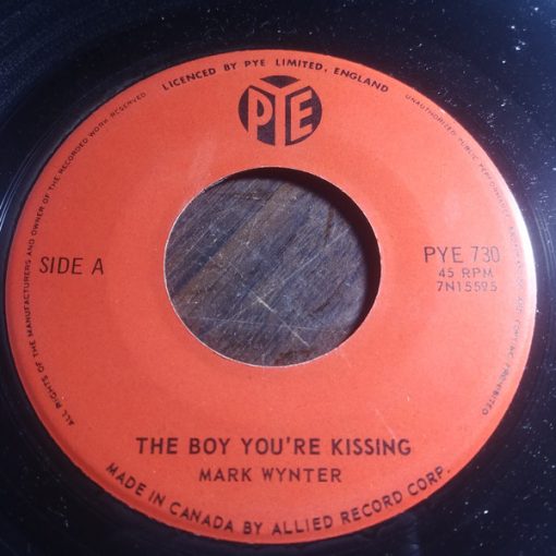 Mark Wynter - The Boy You're Kissin' (7", Single) (Very Good Plus (VG+))