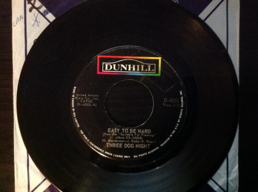 Three Dog Night - Easy To Be Hard (7", Single) (Near Mint (NM or M-))